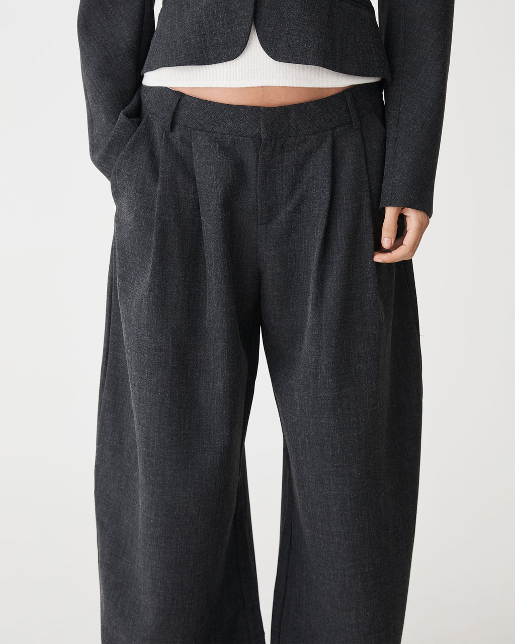 Pippa Barrel Leg Pant in charcoal — close-up view 2