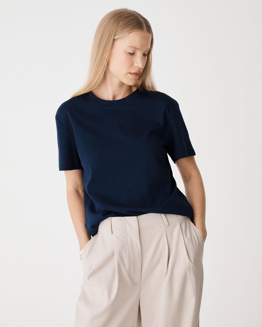 May Relaxed Cotton T-shirt in navy — close-up view 3