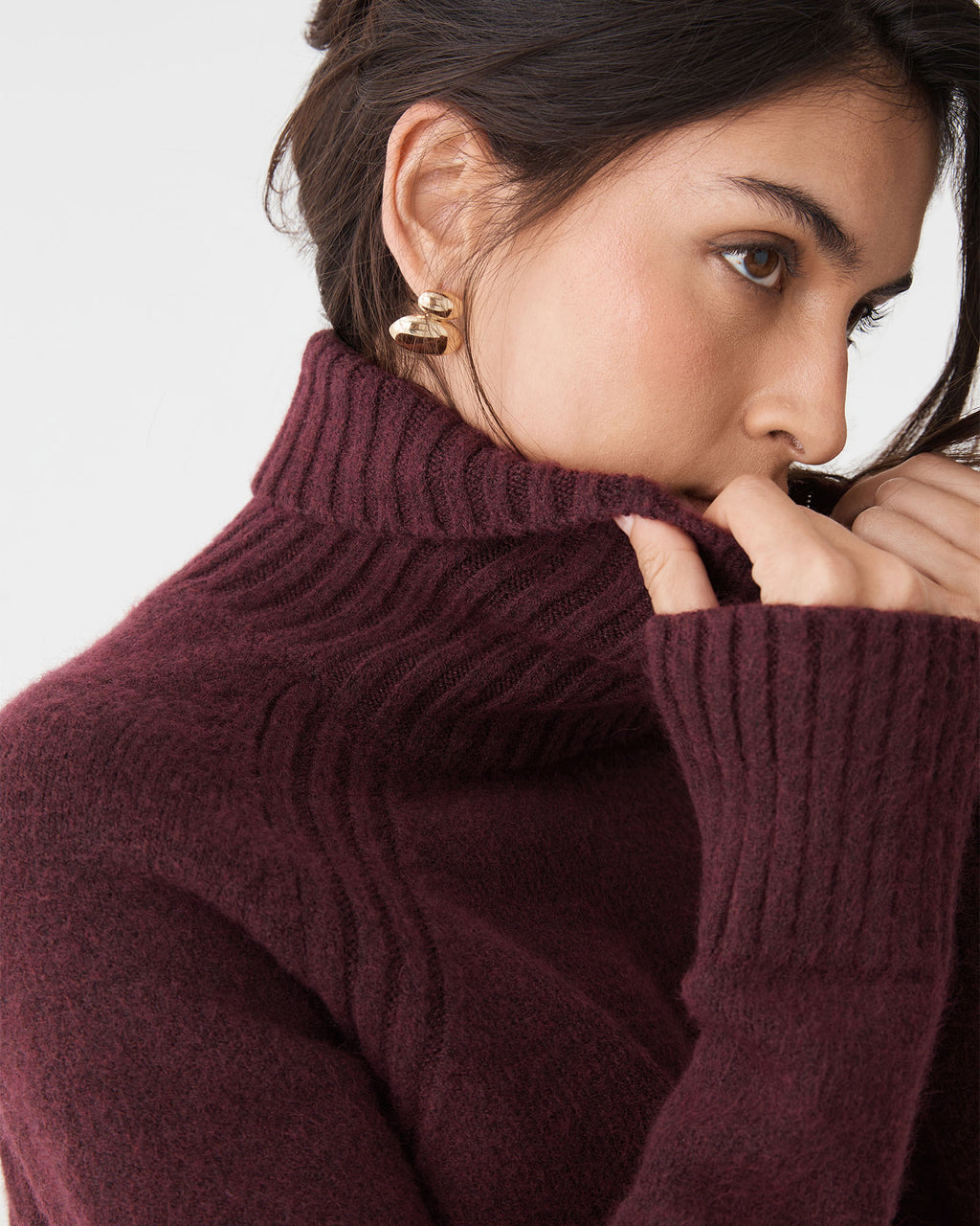 Jada Notch Hem Turtleneck Knit in mahogany — fabric detail